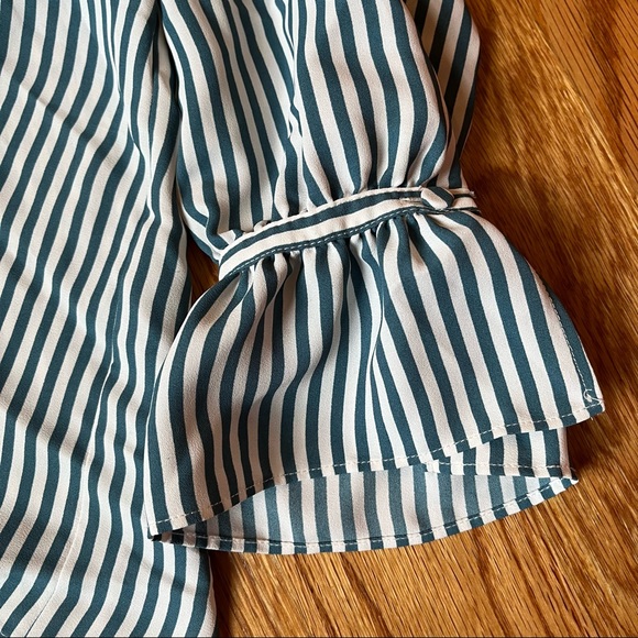 Ann Taylor petite striped shirred button down shirt size small petite - Picture 5 of 9